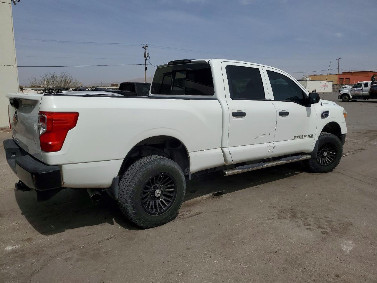 2017 Nissan Titan XD S