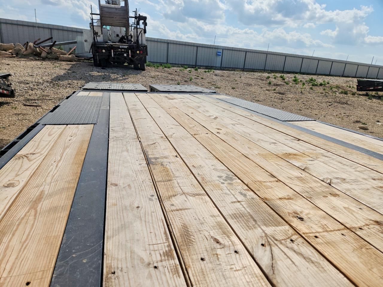 2026 PJ LQ302 Equipment Trailer