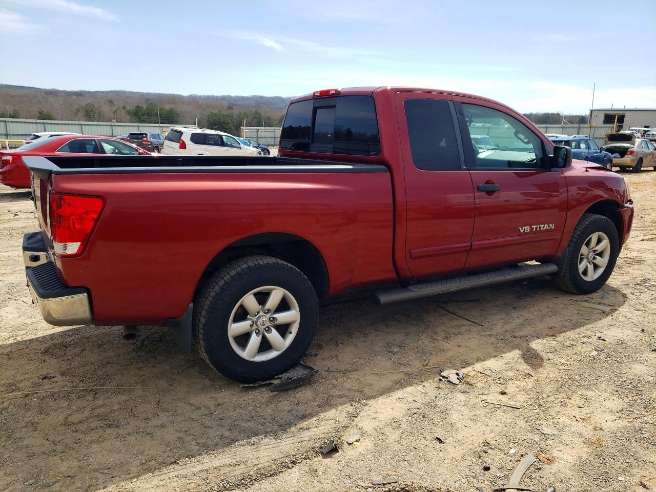 2013 Nissan Titan SV