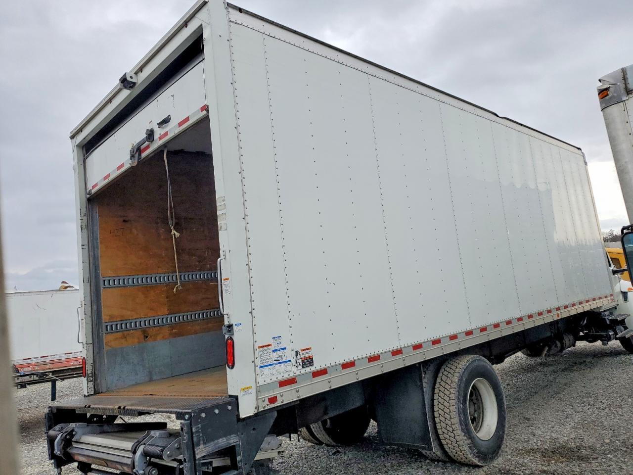 2022 International MV607-BOX Truck