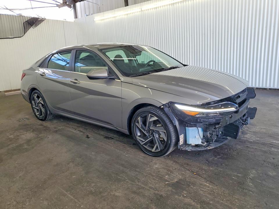 2025 Hyundai Elantra sel Convenience