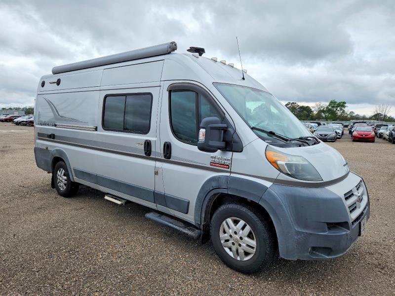 2014 Winnebago TRAVAO59GL