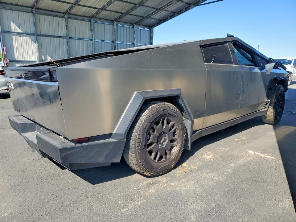 2024 Tesla Cybertruck
