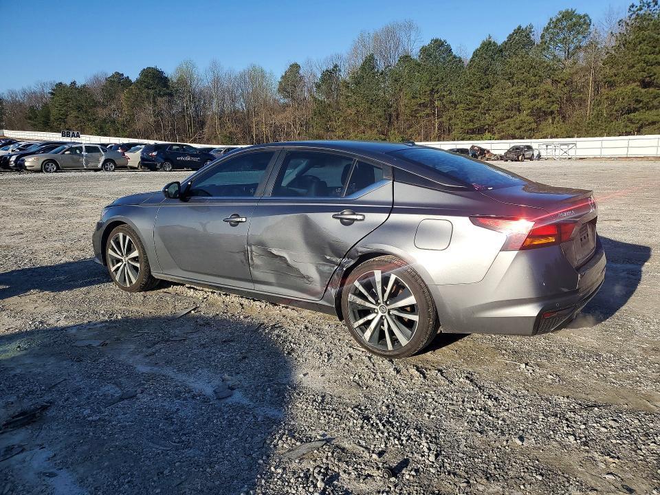 2020 Nissan Altima 2.5 sr