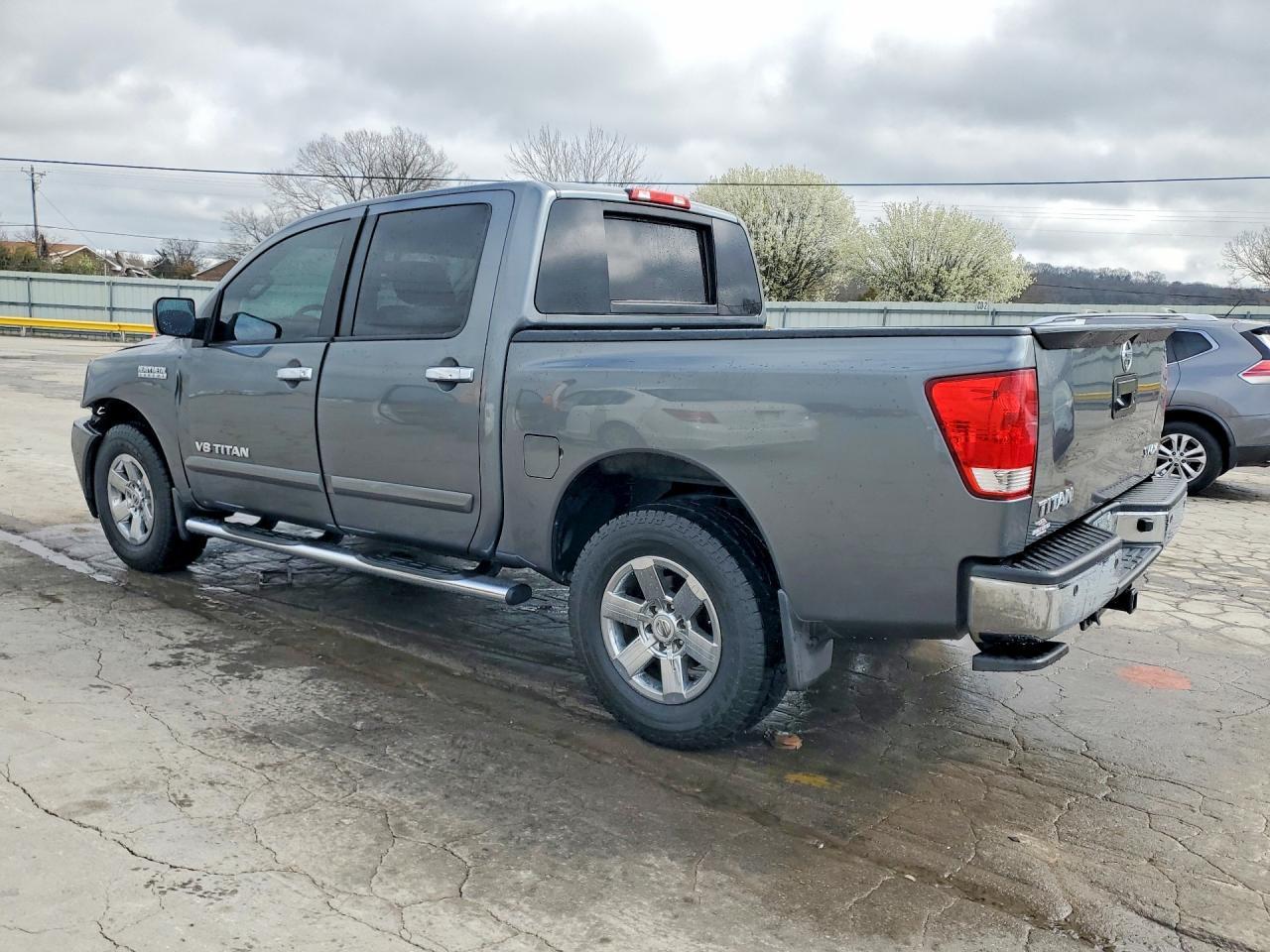 2014 Nissan Titan SV