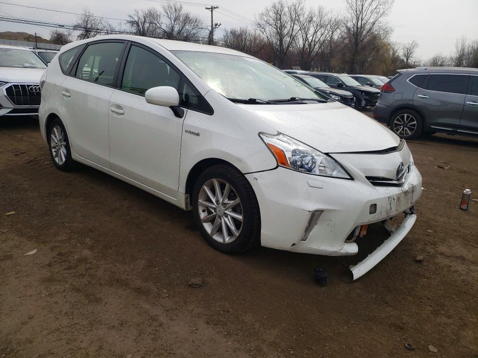 2012 Toyota Prius v Five
