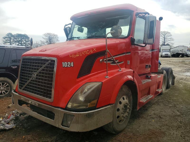 2010 Volvo Vnl Semi Truck