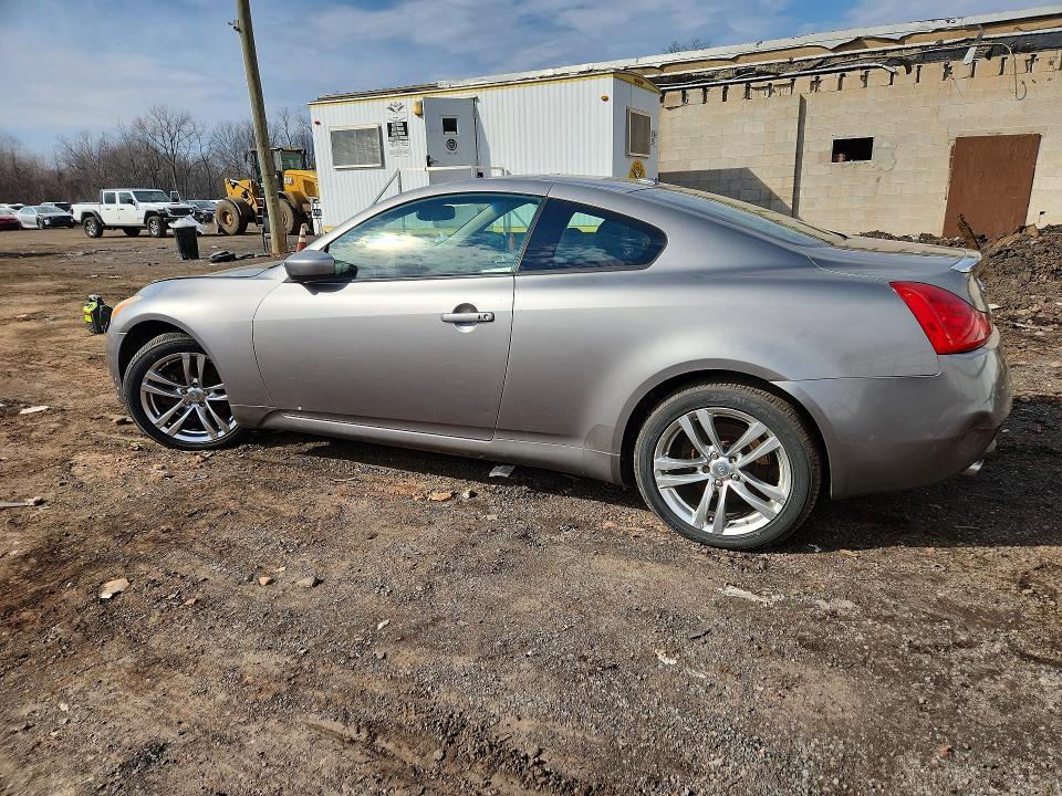 2009 Infiniti G37 Coupe x