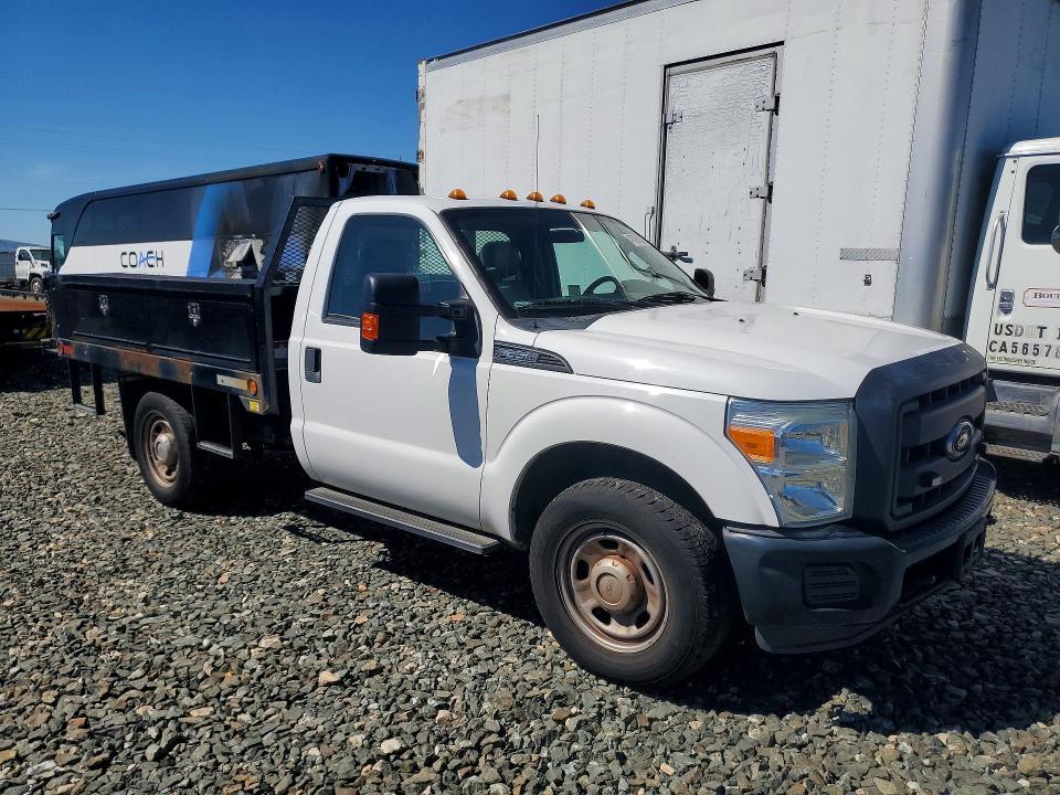 2015 Ford F350 Super Duty Flatbed Truck
