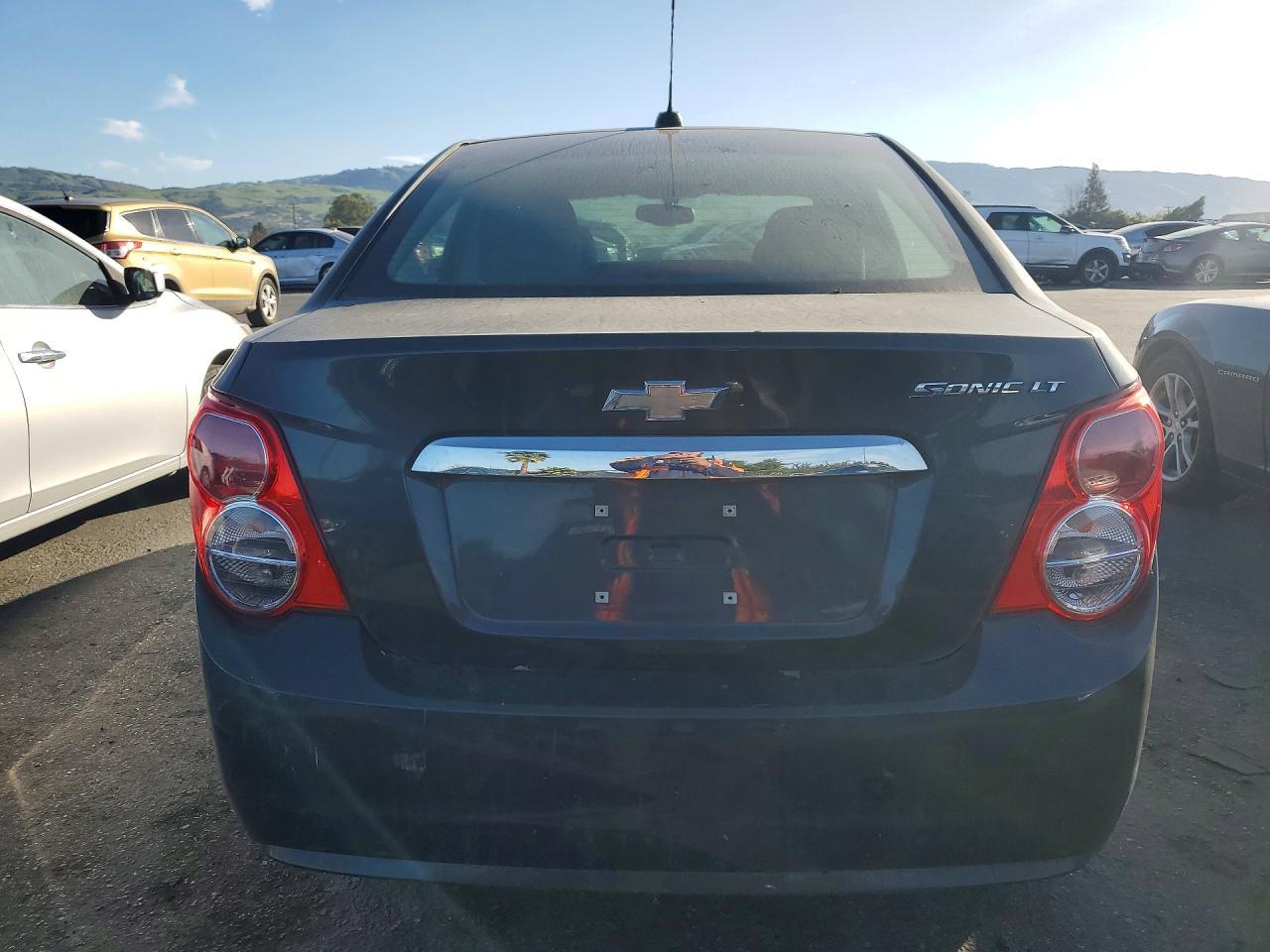 2016 Chevrolet Sonic lt