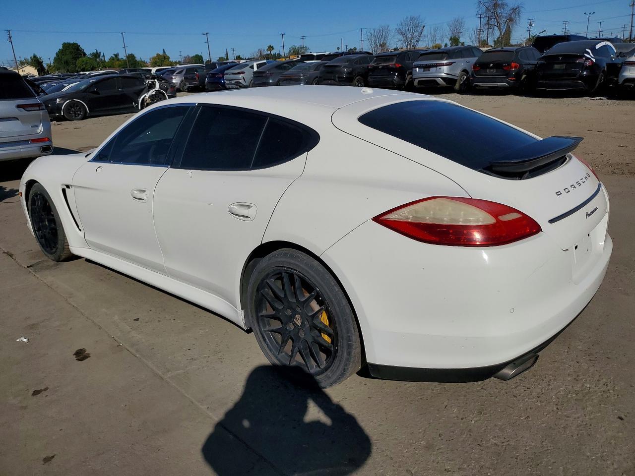 2012 Porsche Panamera 2