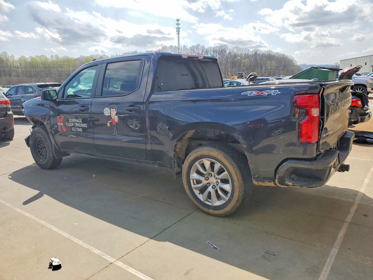 2022 Chevrolet Silverado K1500 Custom