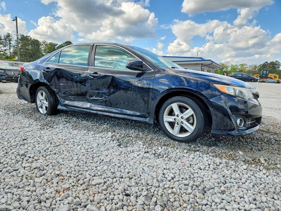2014 Toyota Camry se