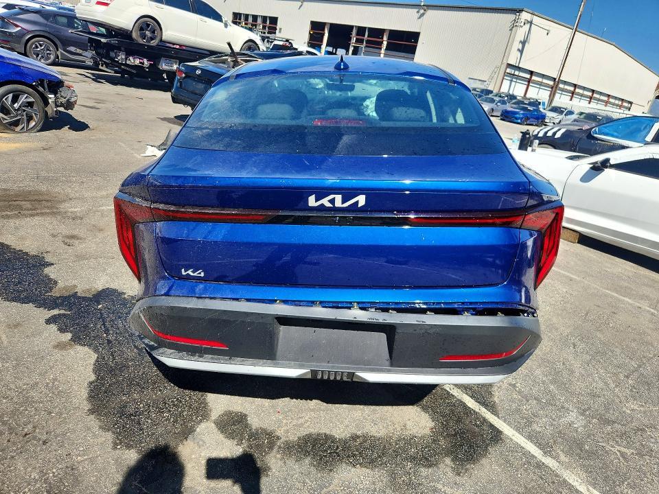 2026 KIA K4 lxs