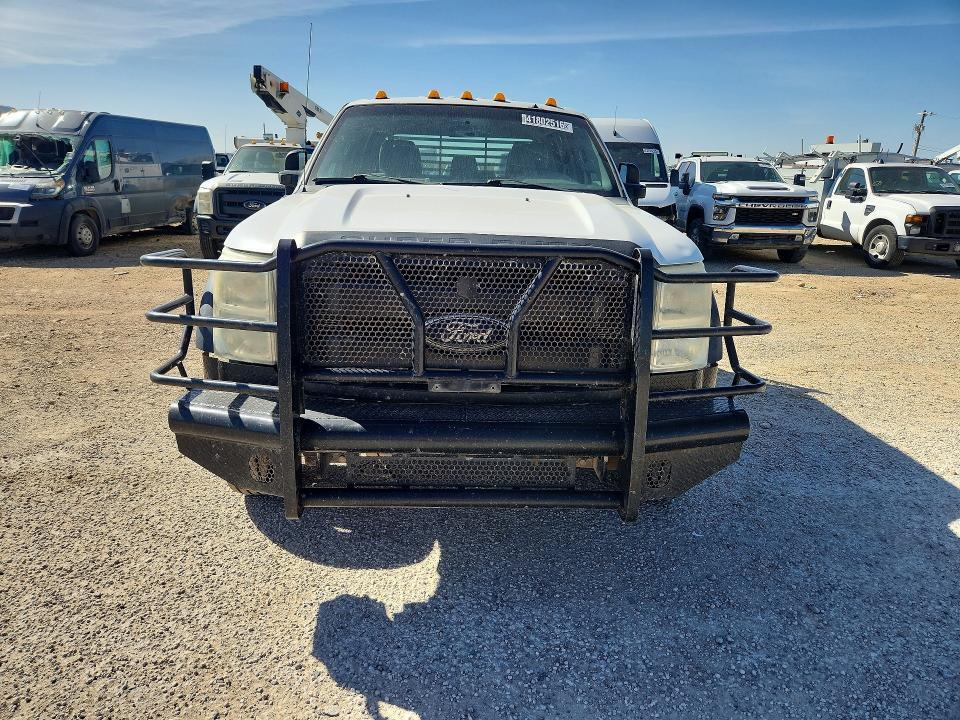 2015 Ford F450 Super Duty Flatbed Truck