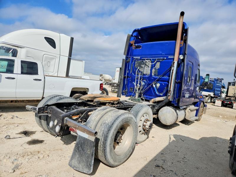 2014 Freigliner 2014 Freightliner Cascadia 1-semi Truck