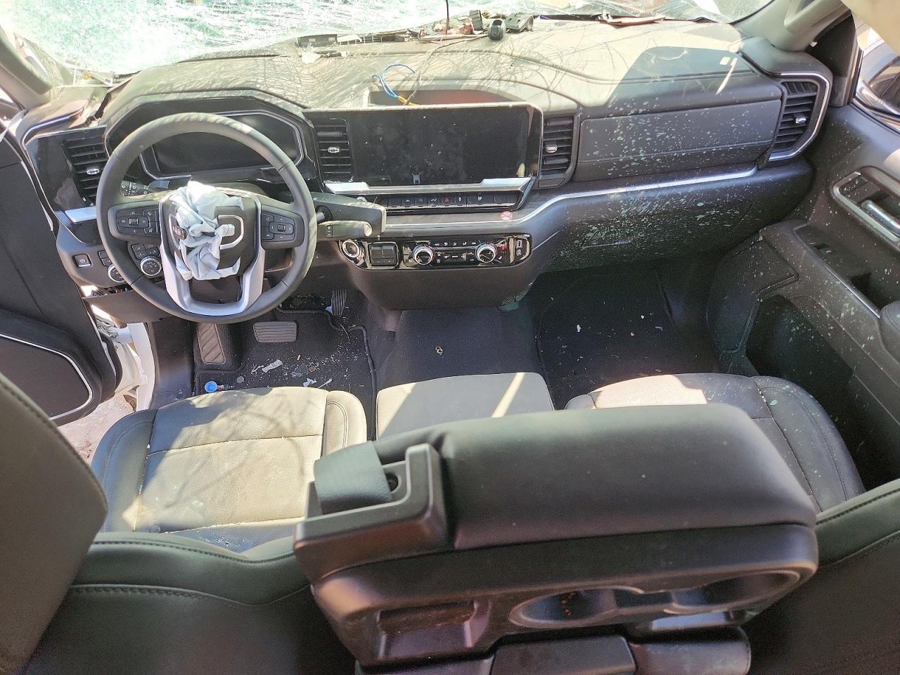 2026 GMC Sierra K1500 SLT