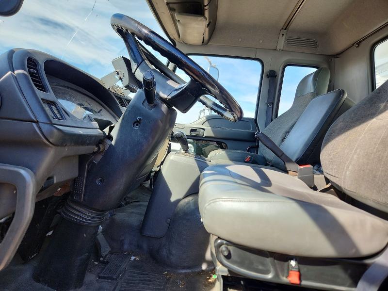 2009 Isuzu T7F box Truck