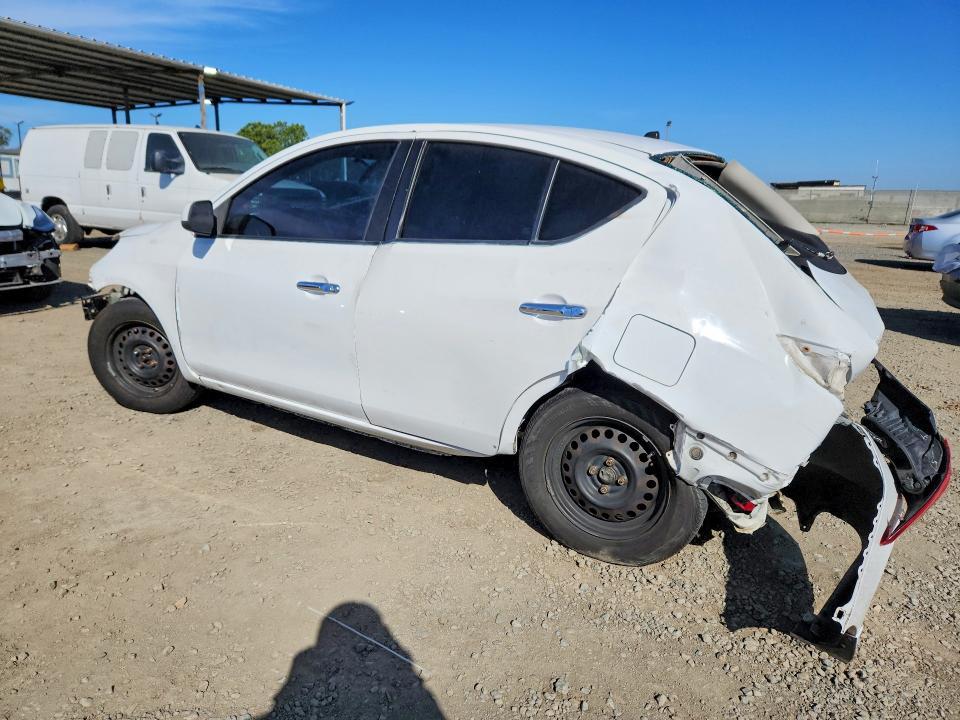 2012 Nissan Versa 1.6 s