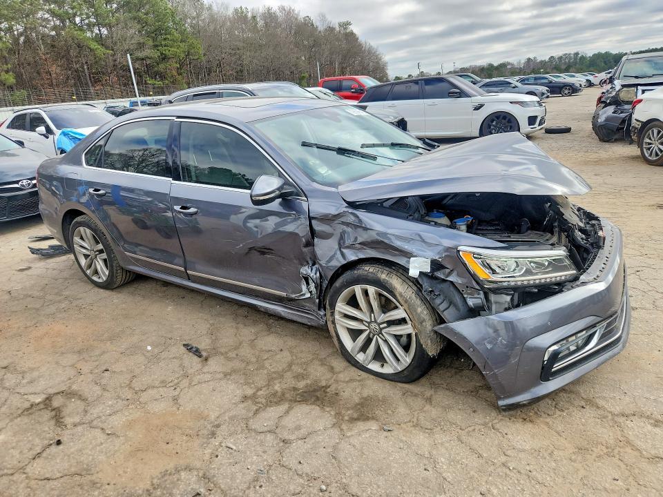 2017 Volkswagen Passat sel Premium