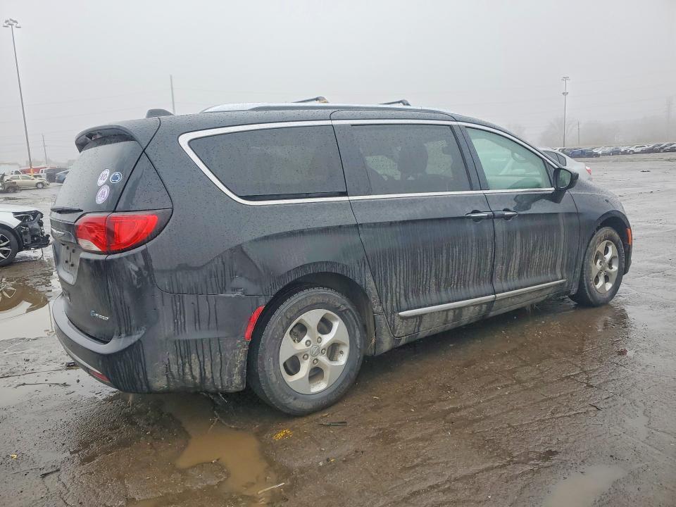2018 Chrysler Pacifica Hybrid Touring l