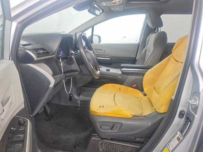 2021 Toyota Sienna le 8-passenger