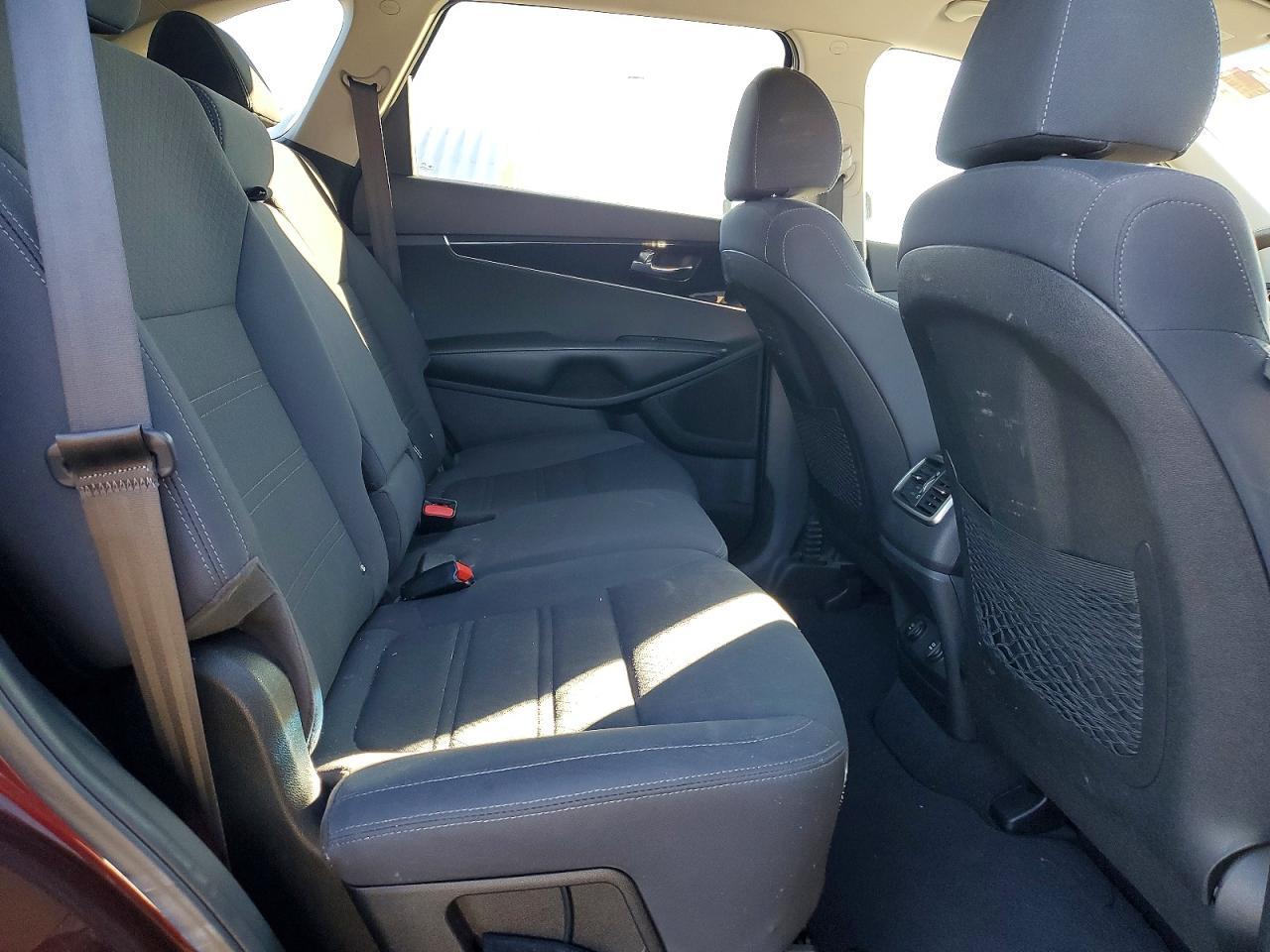 2019 KIA Sorento lx V6