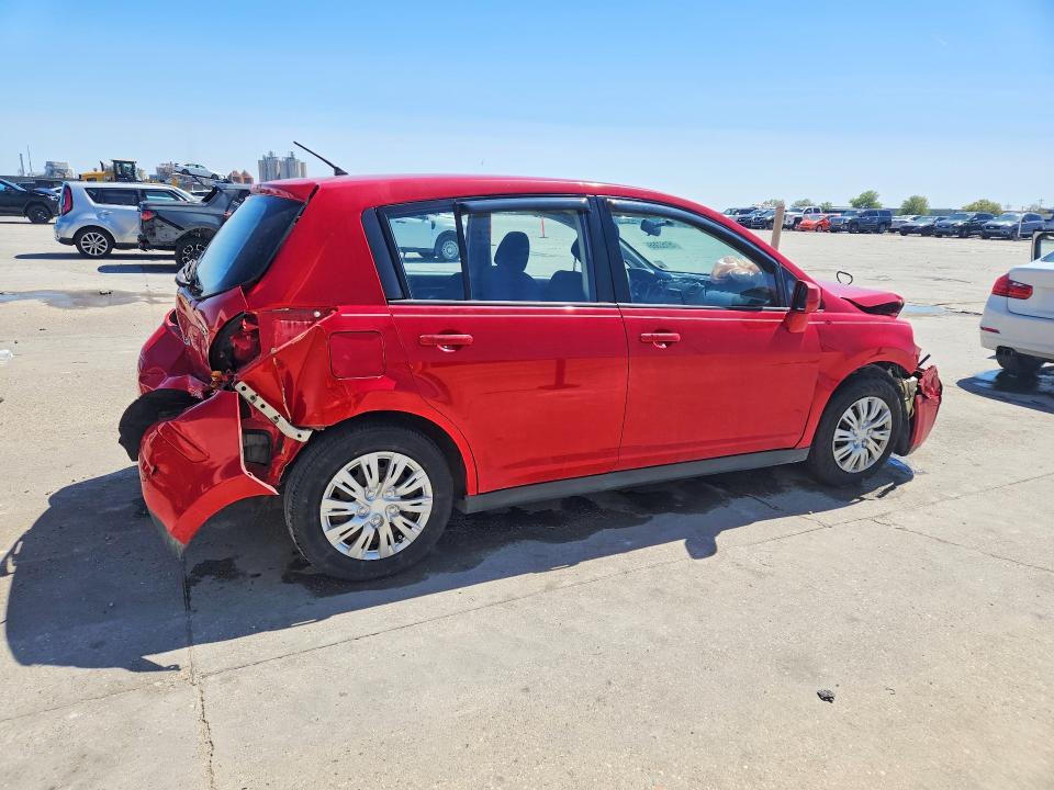 2011 Nissan Versa 1.8 s