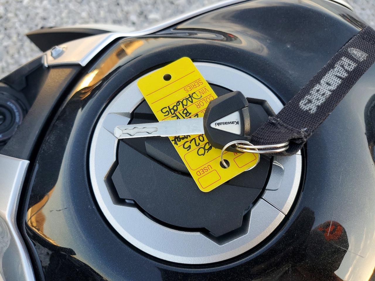 2025 Kawasaki ZR900 S