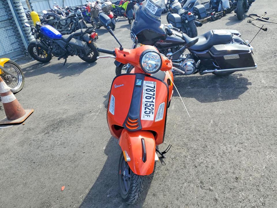 2024 Vespa GTS/SEI Giorni 300
