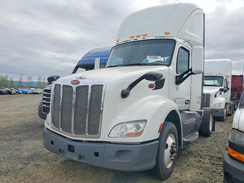 2018 Peterbilt 579 Semi Truck