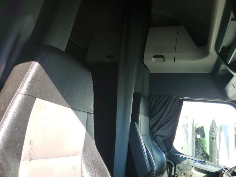 2022 Freigliner 2022 Freightliner Cascadia 126 Semi Truck