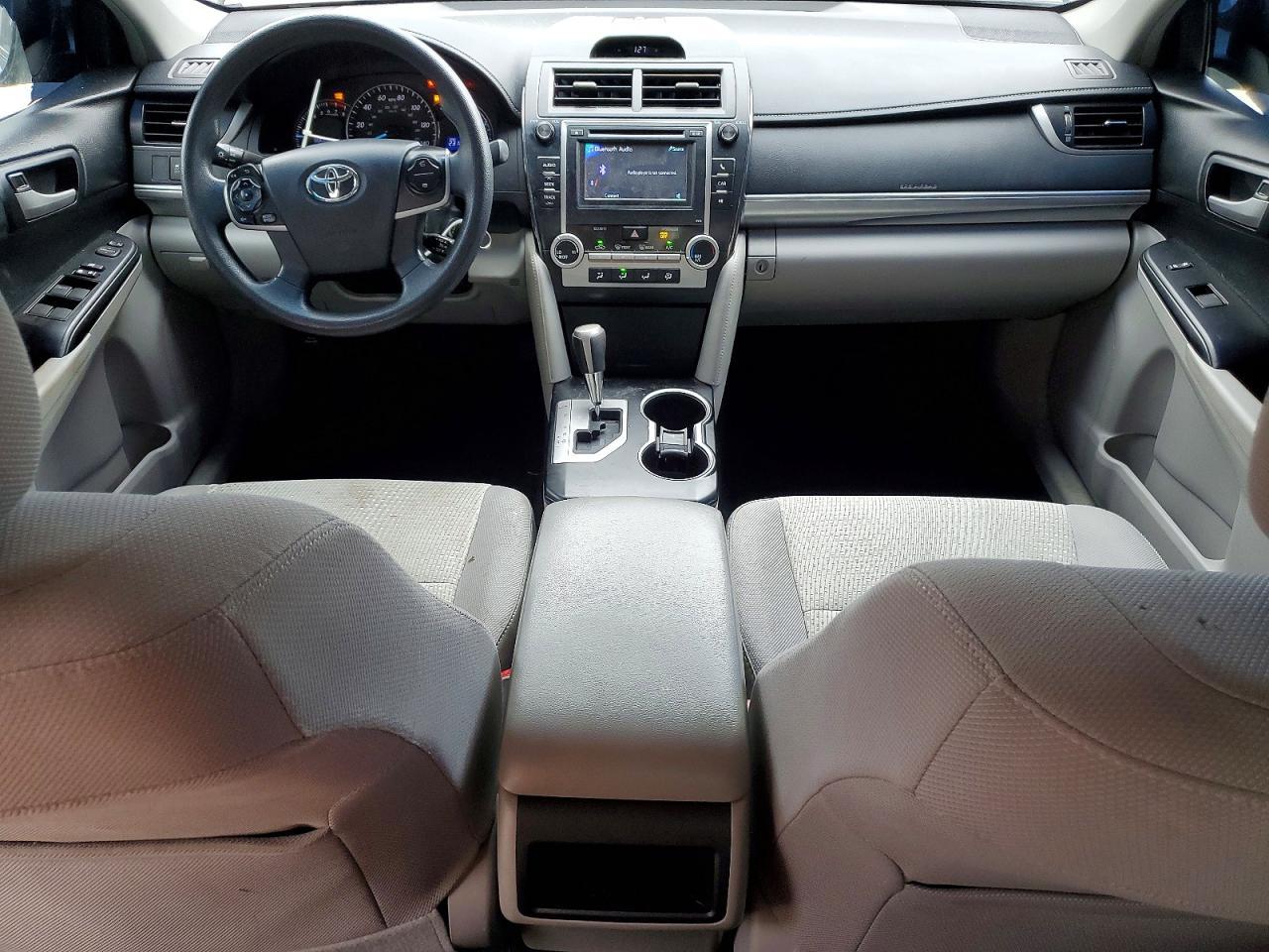 2013 Toyota Camry le