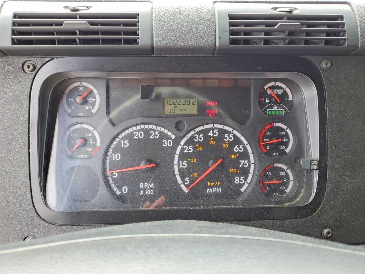 2014 Freigliner 2014 Freightliner Cascadia Semi Truck