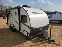 Foresriver Real-Lite Vehiculos salvage en venta: 2017 Foresriver 2017 Forest River REAL-LITE Camper