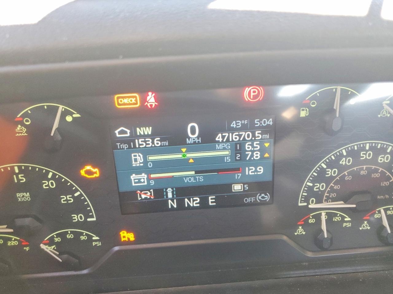 2020 Volv O VNR Semi Truck