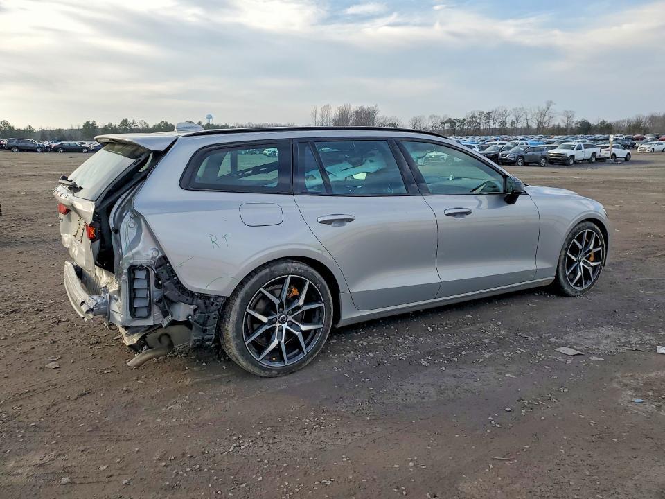 2024 Volvo V60 Polestar Engineered