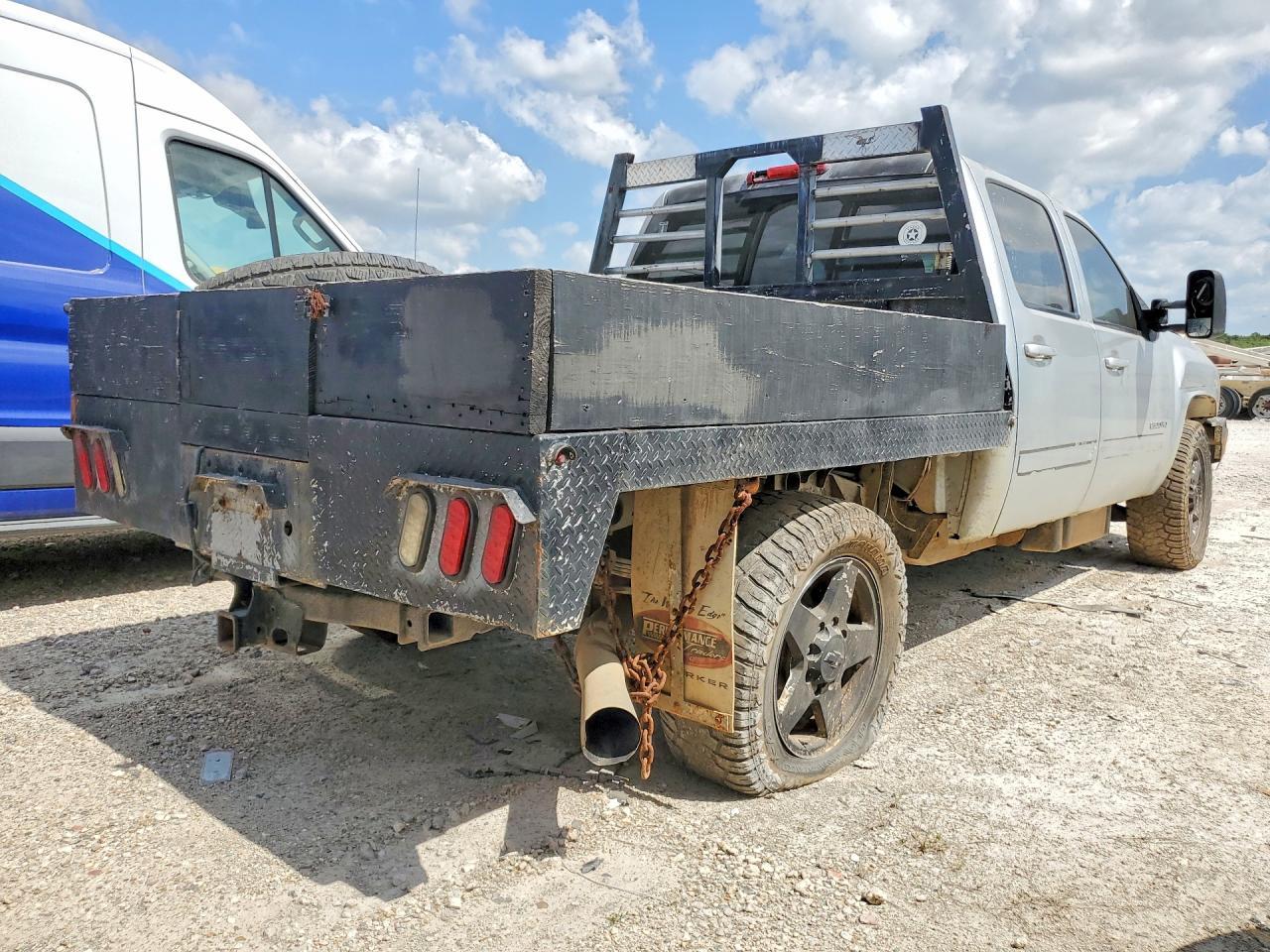 2014 Chevrolet Silverado 2500 HD LTZ Flatbed Truck