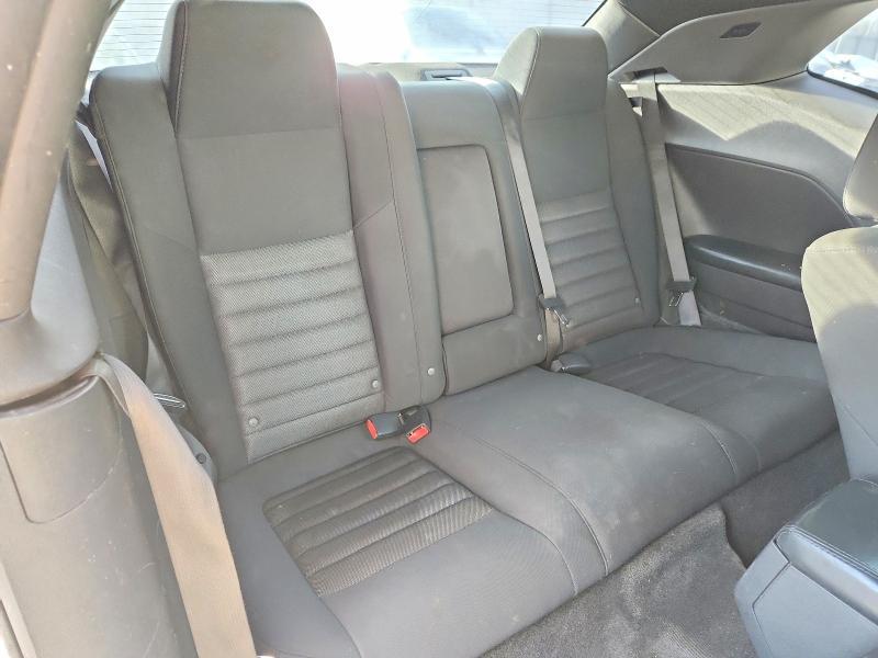 2010 Dodge Challenger se