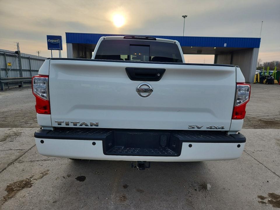 2018 Nissan Titan SV