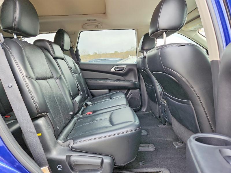 2017 Nissan Pathfinder Platinum