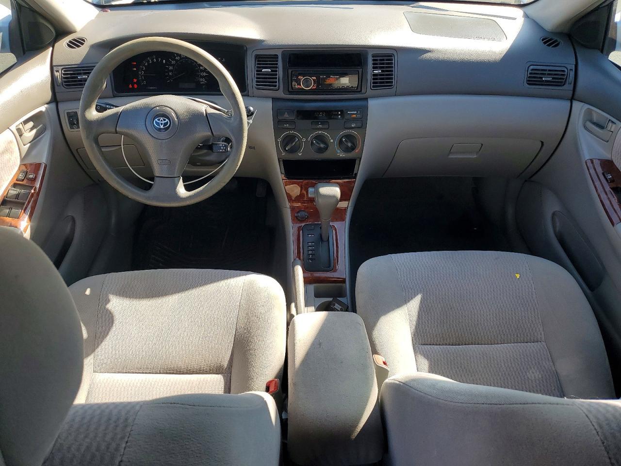 2005 Toyota Corolla le