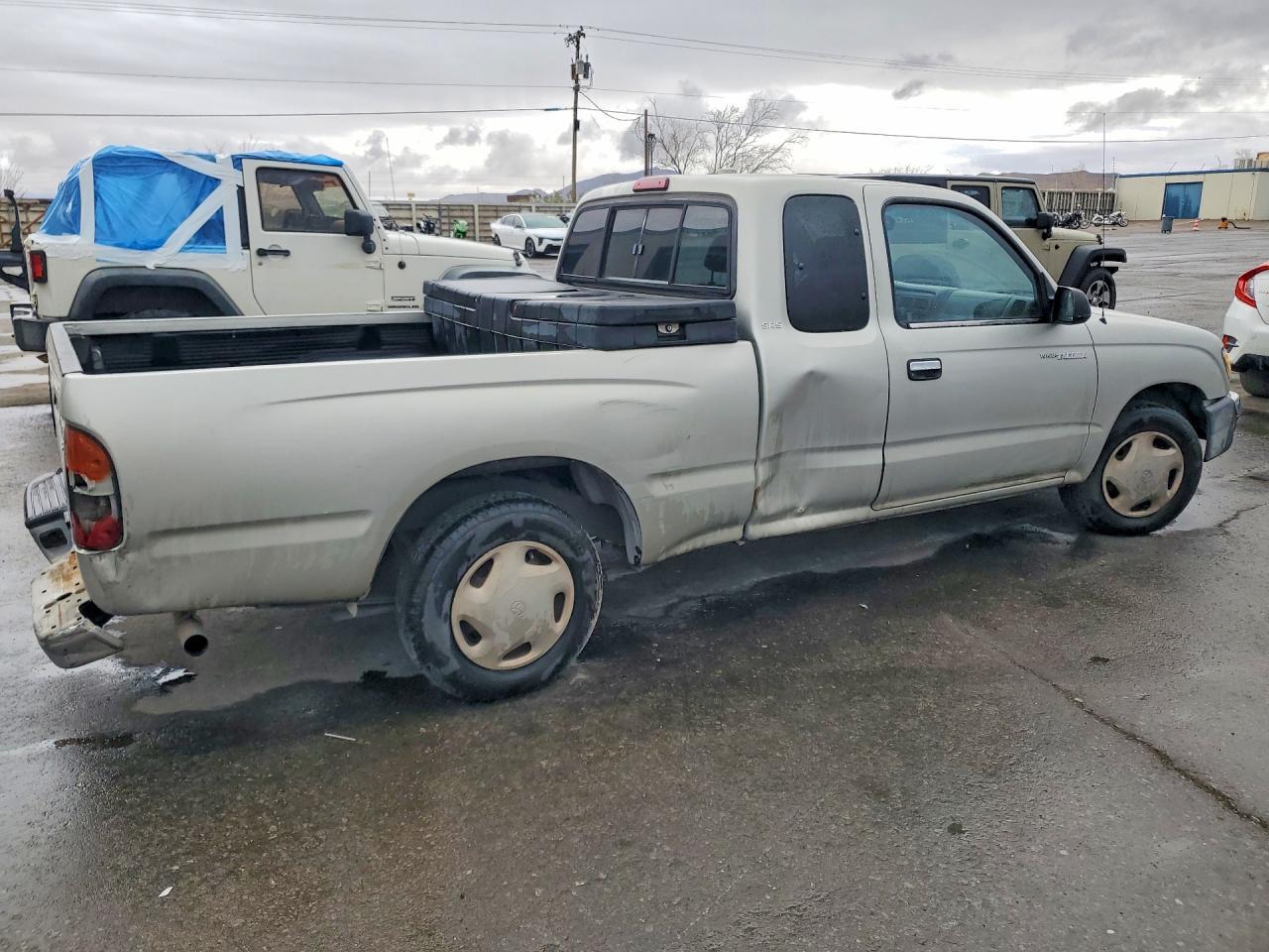 2000 Toyota Tacoma Base