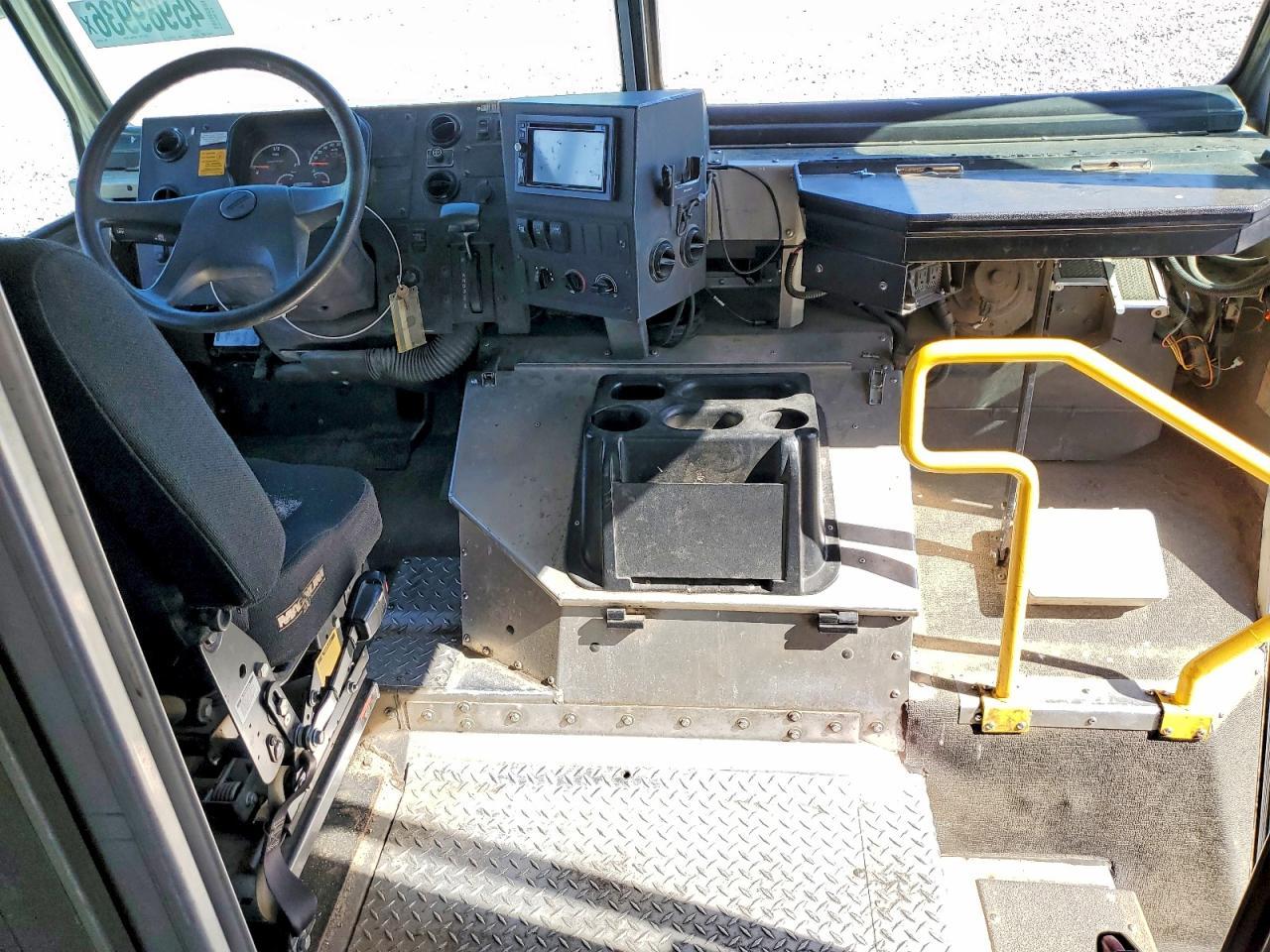 2015 Freightliner MT45 G Delivery Truck