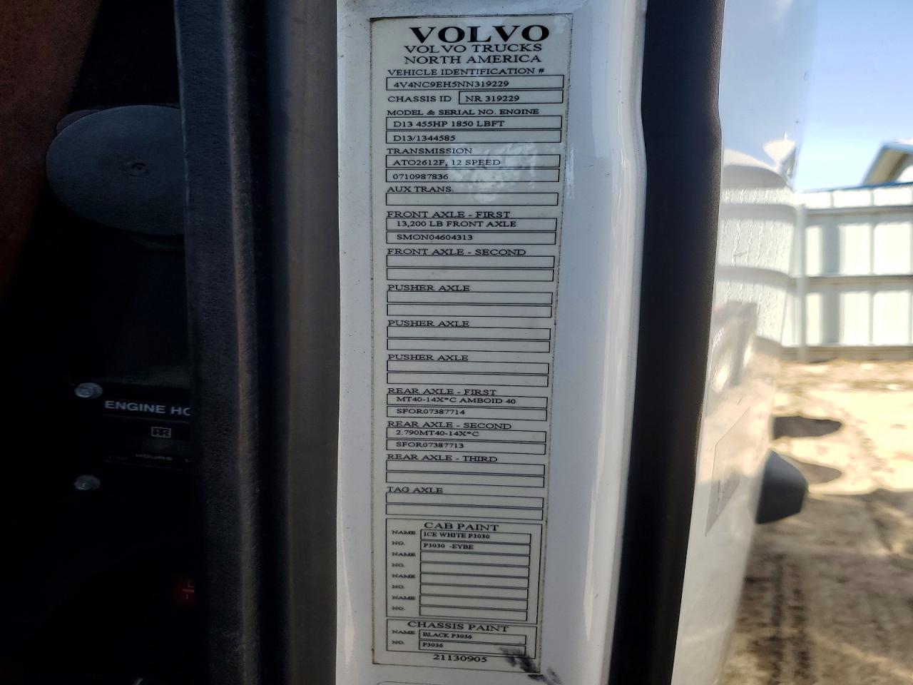 2022 Volv O VNL Semi Truck