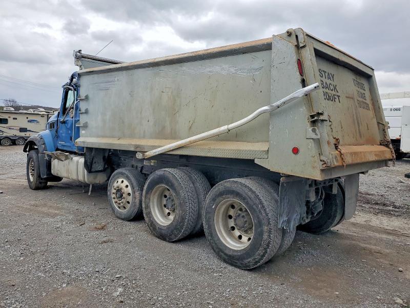 2015 Mack GU713 Dump Truck