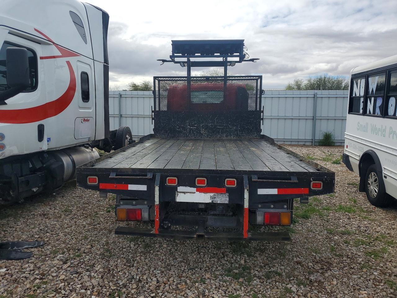 2020 Isuzu NPR HD Flatbed Truck