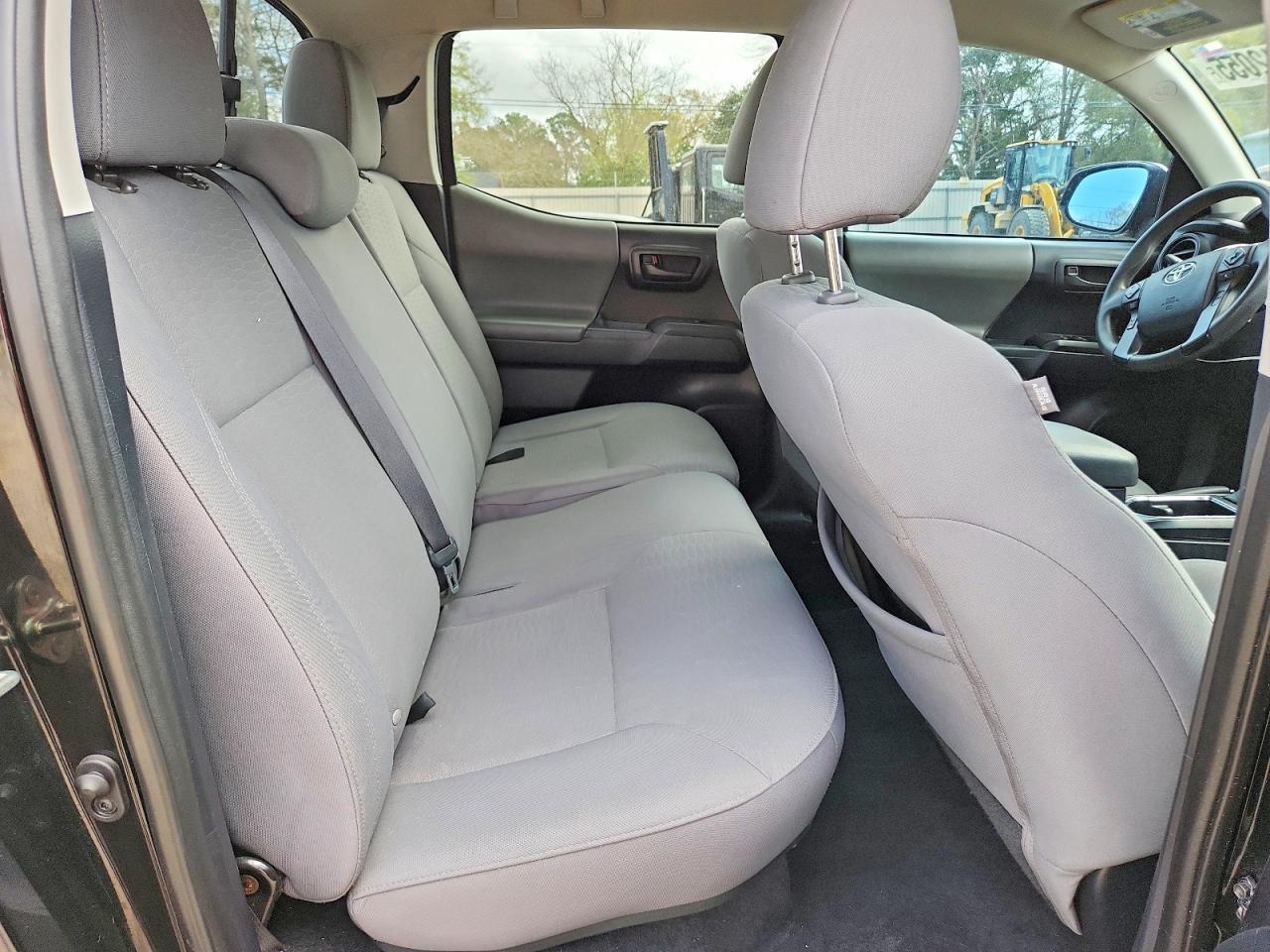 2019 Toyota Tacoma SR