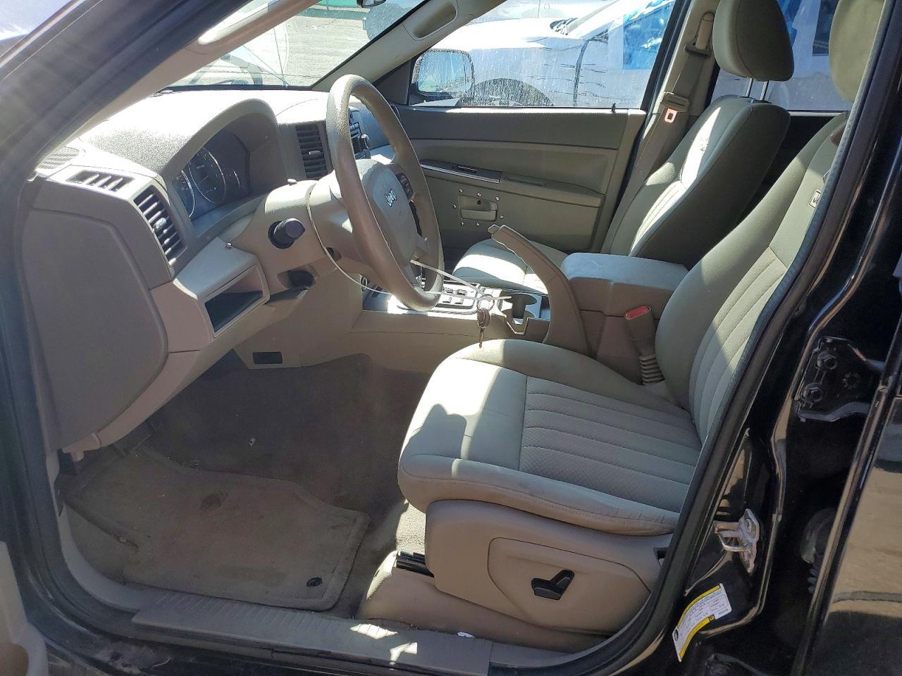 2006 Jeep Grand Cherokee Laredo