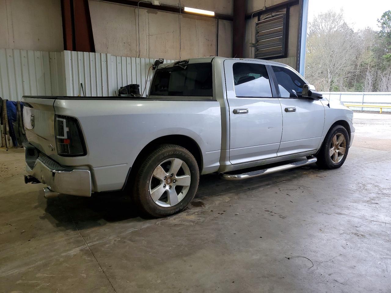 2012 Dodge RAM 1500 SLT